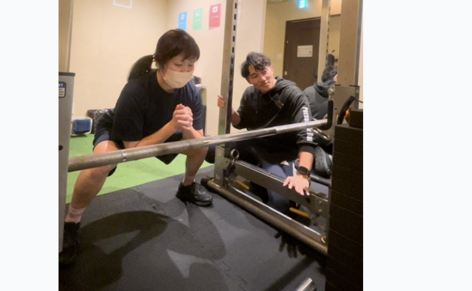 パーソナルジムRat名古屋栄店でのトレーニングの様子1